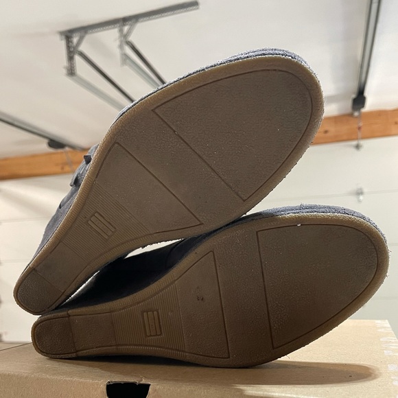 Toms Desert Wedge High Booties - Picture 6 of 8